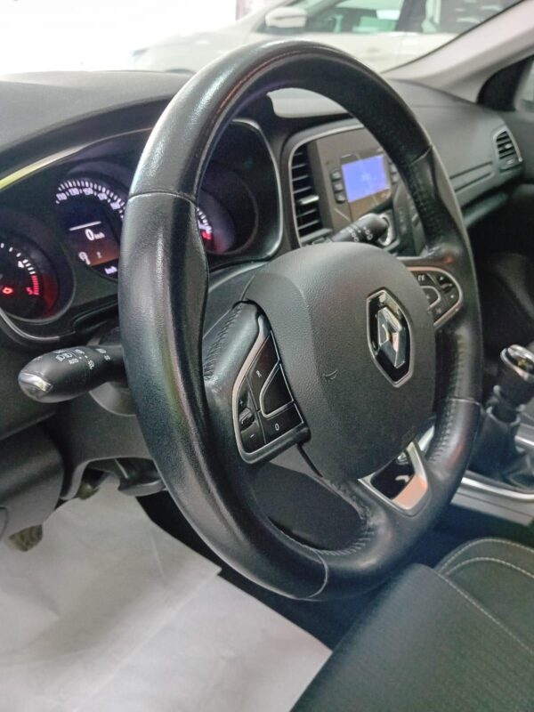 Renault Megane Familiar - Imagen 6