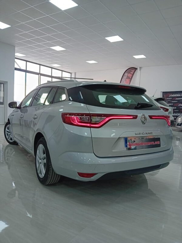 Renault Megane Familiar - Imagen 11