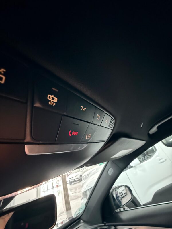 Mercedes-Benz GLC 200d 4 MATIC - Imagen 9