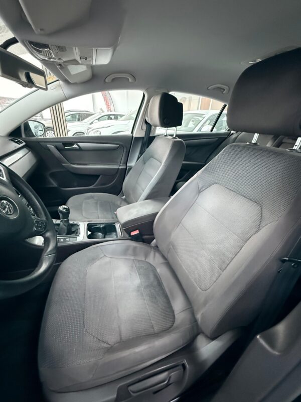 Volkswagen Passat - Imagen 4