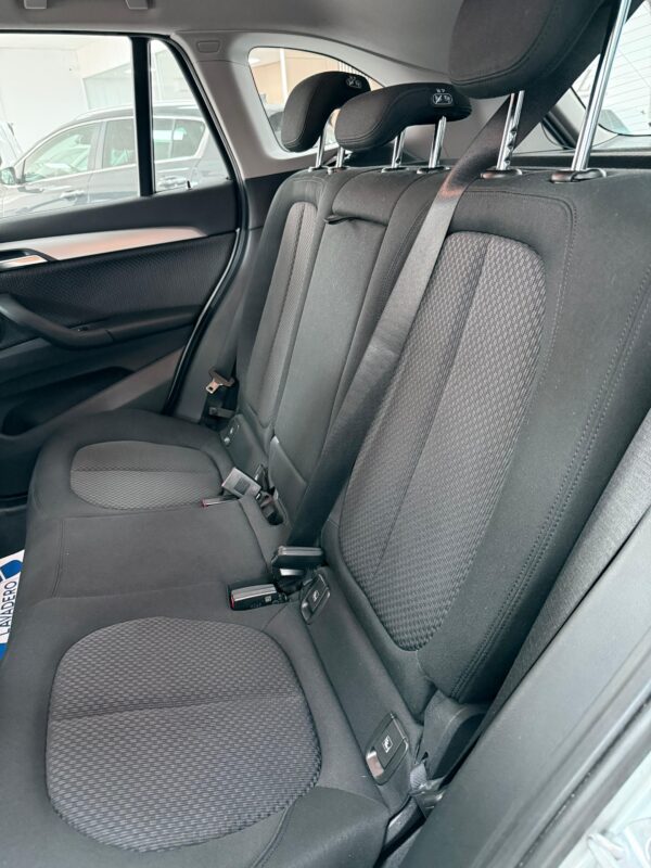 BMW X1 sDrive18d - Imagen 8