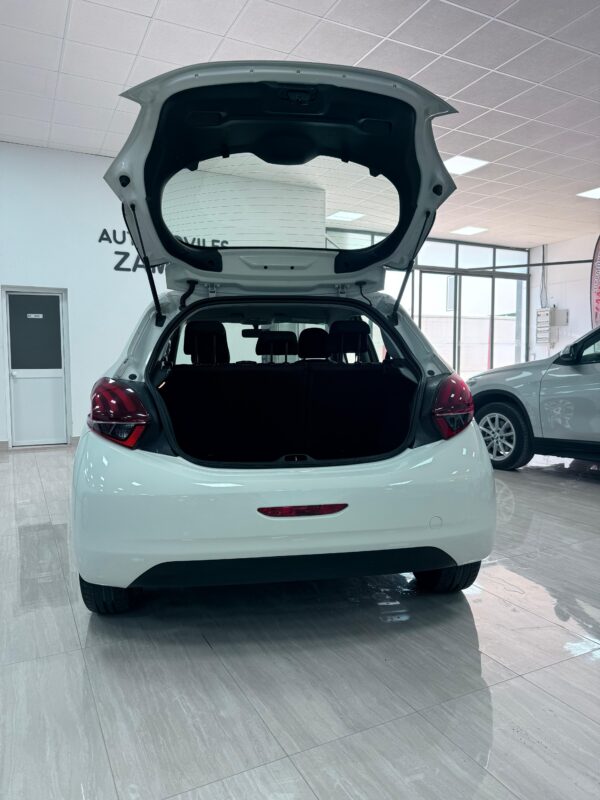 Peugeot 208 Active - Imagen 10
