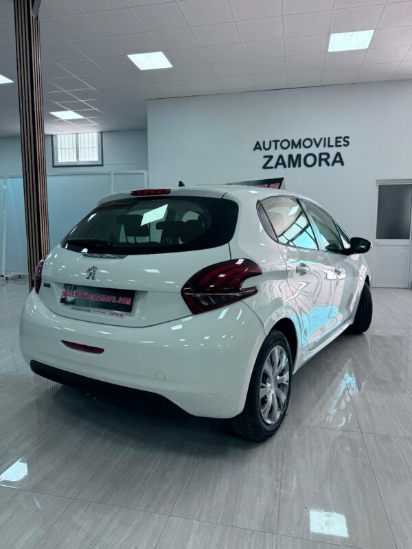 Peugeot 208 Active - Imagen 12