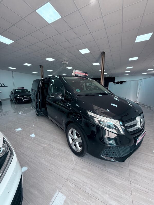 Mercedes-Benz V220 D - Imagen 4