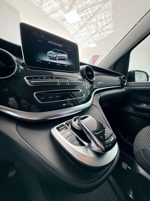 Mercedes-Benz V220 D - Imagen 8