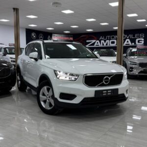 VOLVO XC40 D3 MOMENTUM